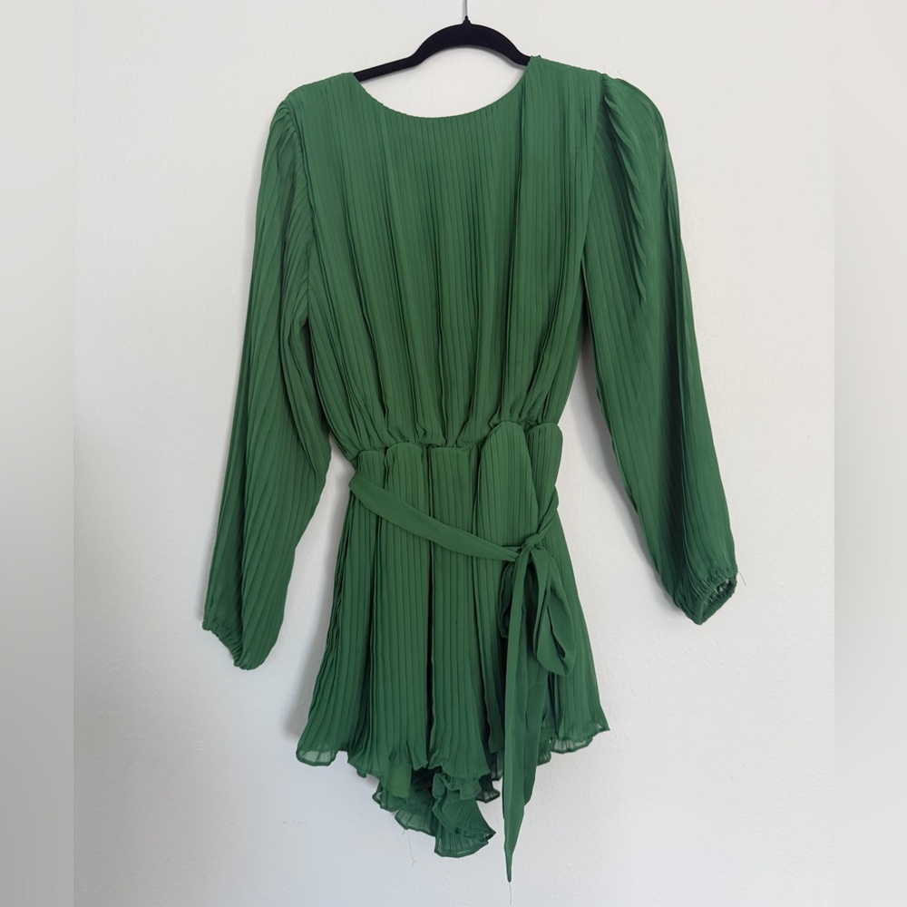 Vici Green Pleated Long-Sleeve Tie-Waist Romper